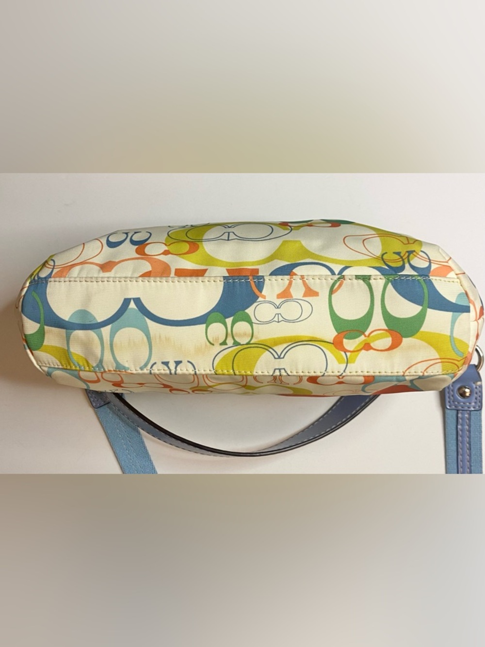 Coach Optic Butterfly Demi Baguette handbag EUC!๐ 11" x 6" - Picture 4 of 14